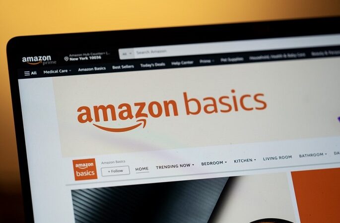 Amazon ve Meta, Trump ile Bağlantıları Düzeltme Peşinde
