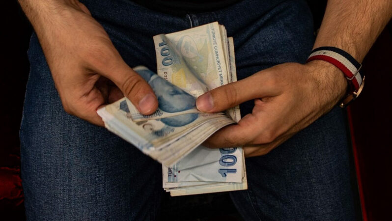 Meclise sunuldu! İsa Karakaş duyurdu: Emekçi için de banka promosyonunun kapıları açılabilir!