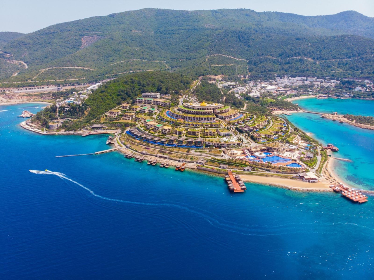 sezgin baran korkmaza iliskin bodrumdaki milyon dolarlik paramount otel muhurlendi 0