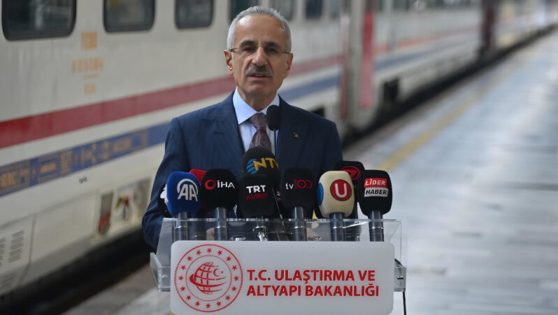 Tren garlarında fiyatsız internet devri başlıyor