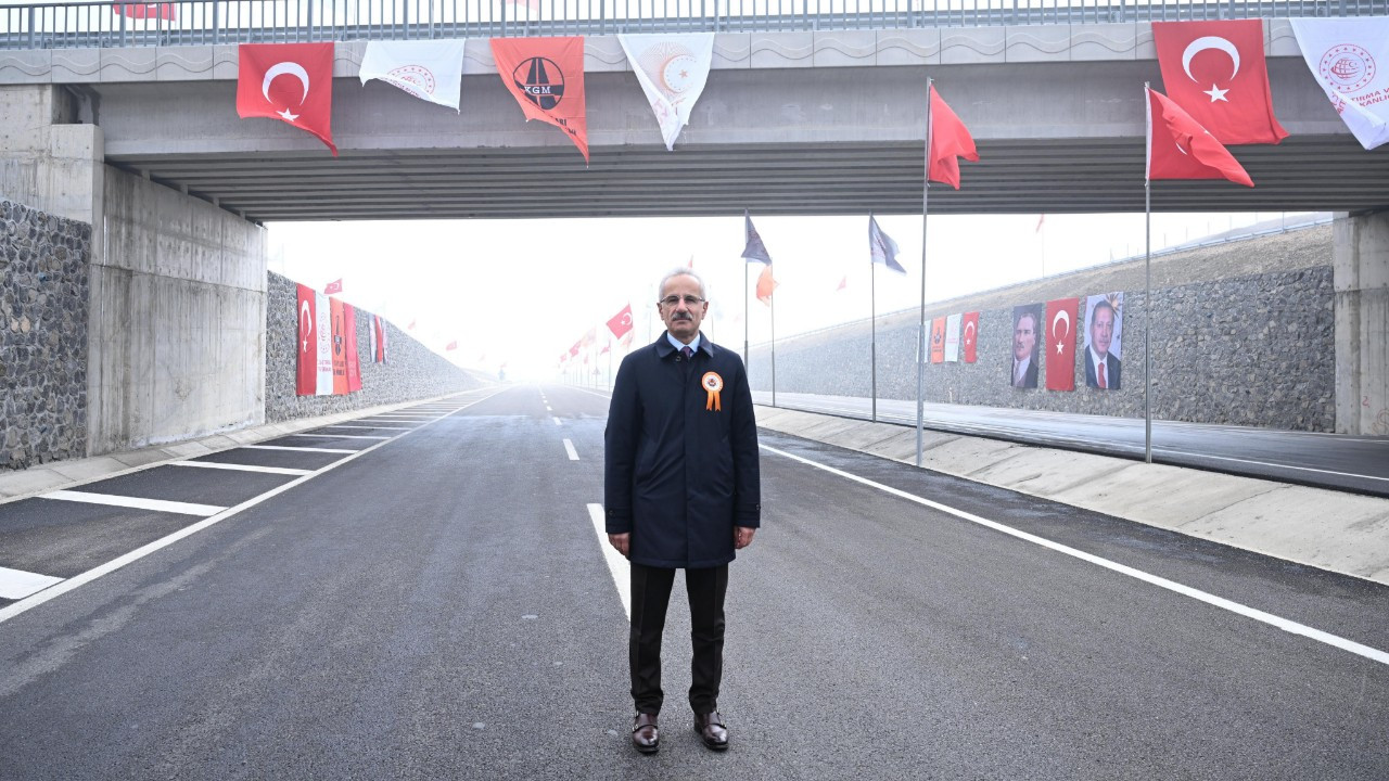 Bakan Uraloğlu duyurdu: Harput yolu trafiğe açıldı, seyahat mühleti 8 dakikaya düştü!