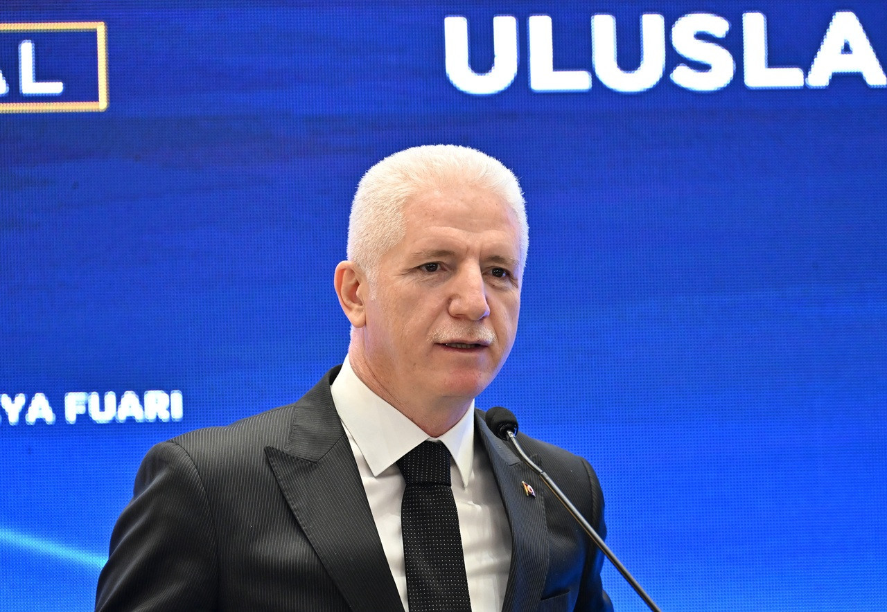 milletlerarasi istanbul mobilya fuari basladi turk mobilya kesimi tepeye oynuyor 4 ip3YLOS2