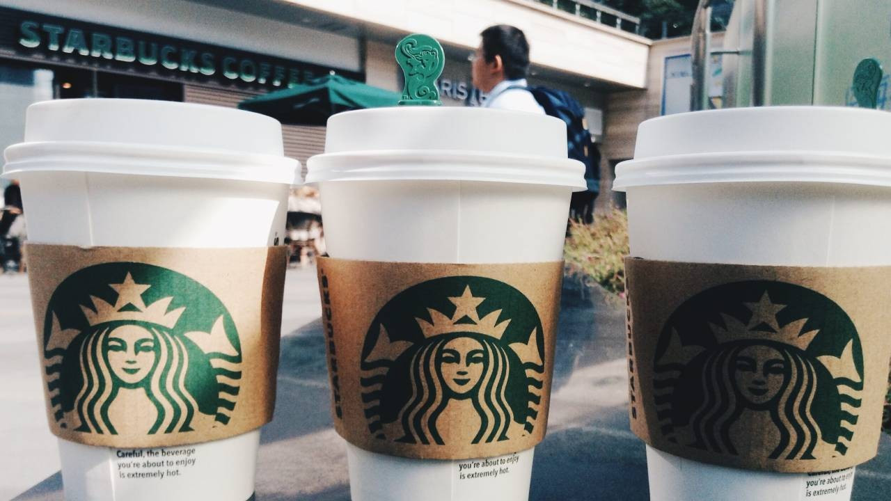 Starbucks toparlayamadı: Satışlar üst üste dördüncü çeyrekte de düştü