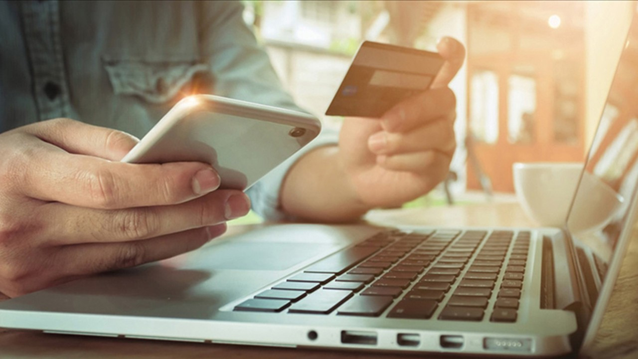 Ticaret Bakanlığı, 2025 yılı e-ihracat amacını 8 milyar dolar olarak belirledi