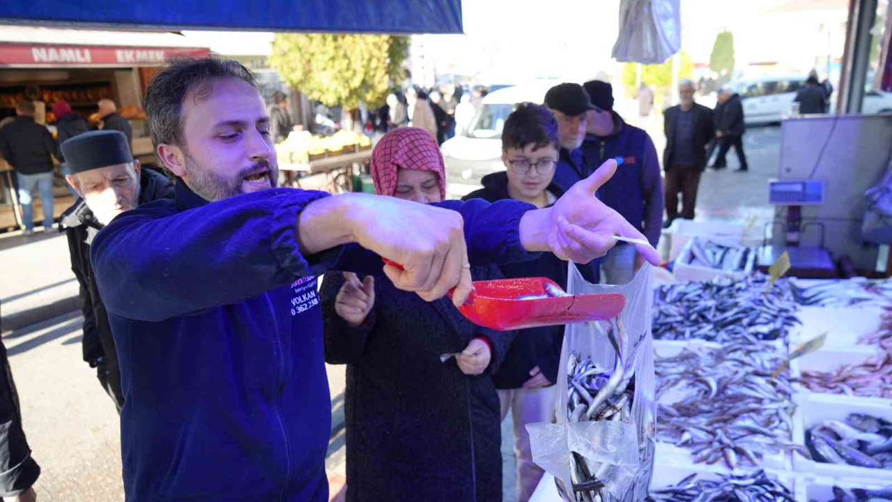 Yeni yıl rahmetiyle geldi: Hamsinin kilosu kaç liraya düştü?