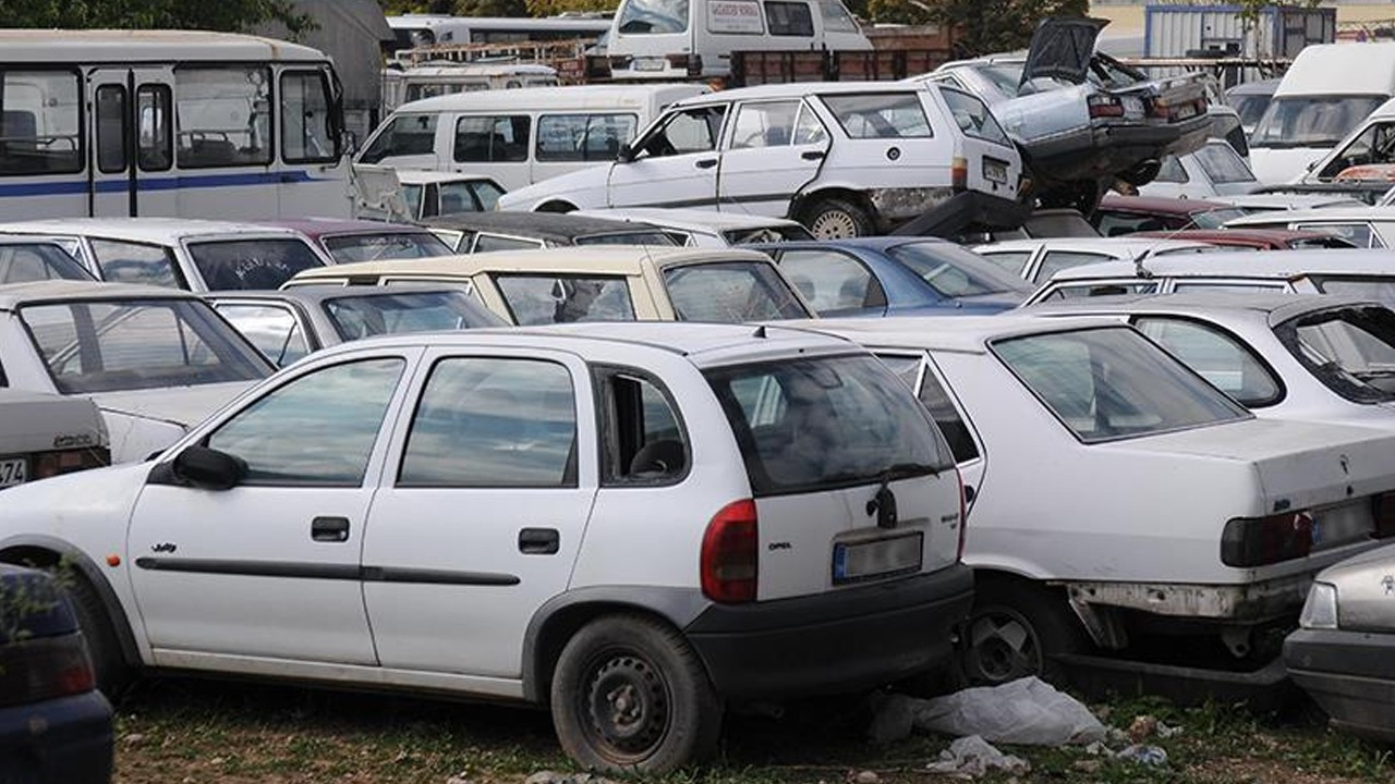 25 Yaş Üstü Araçlar İçin Yeni Hurda Düzenlemesi ve Fırsatlar