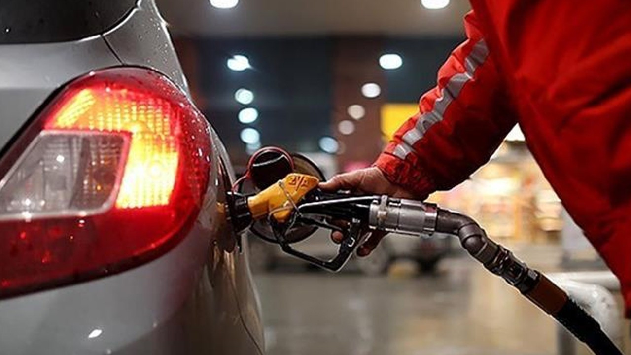 Motorine indirim geliyor! Tabela bu gece değişecek
