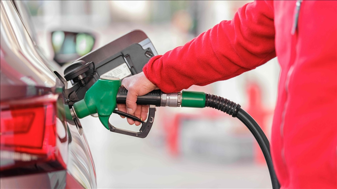 Akaryakıt fiyatlarında son durum! Akaryakıt, motorin ve LPG’ye artırım, indirim var mı? (1 Mart 2025)