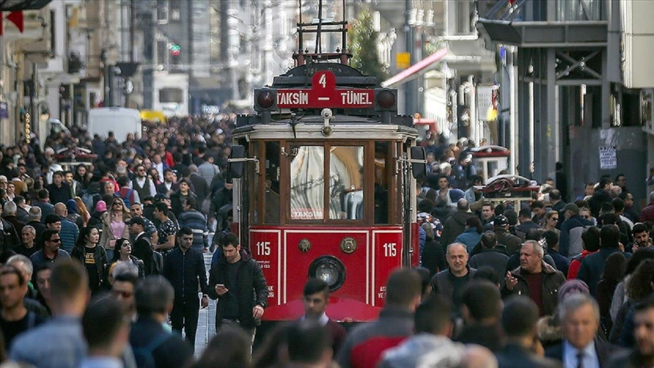 Araştırma: Türkiye’nin en kıymetli gündemi ‘ekonomi’