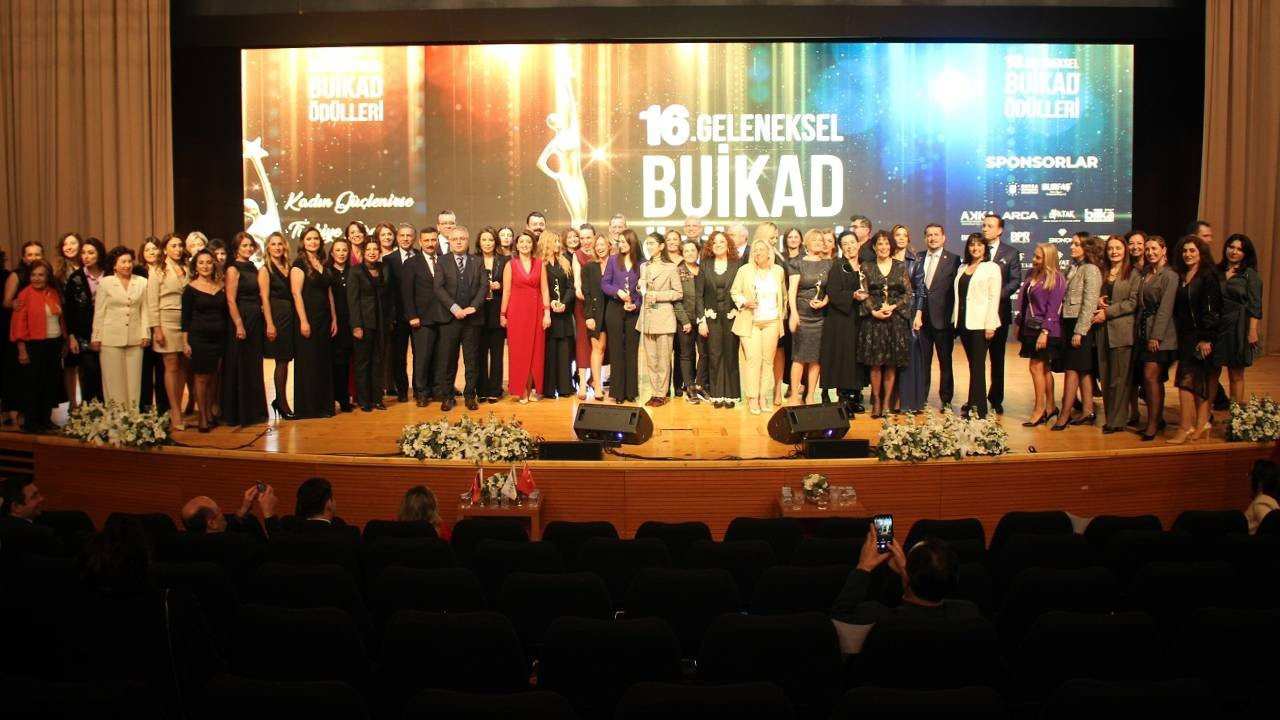 BUİKAD iş hayatında başarılı bayan mükafatları sahiplerini buldu