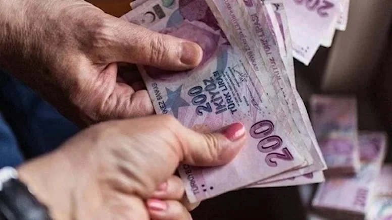 DİSK-AR: Enflasyon maaşları eritmeye devam ediyor..