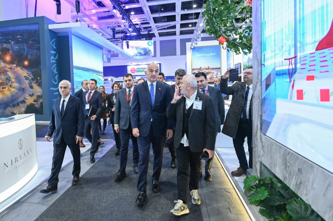 kultur ve turizm bakani ersoy turkiye turizmde rekorlarla yoluna devam ediyor 1 plqFJzra