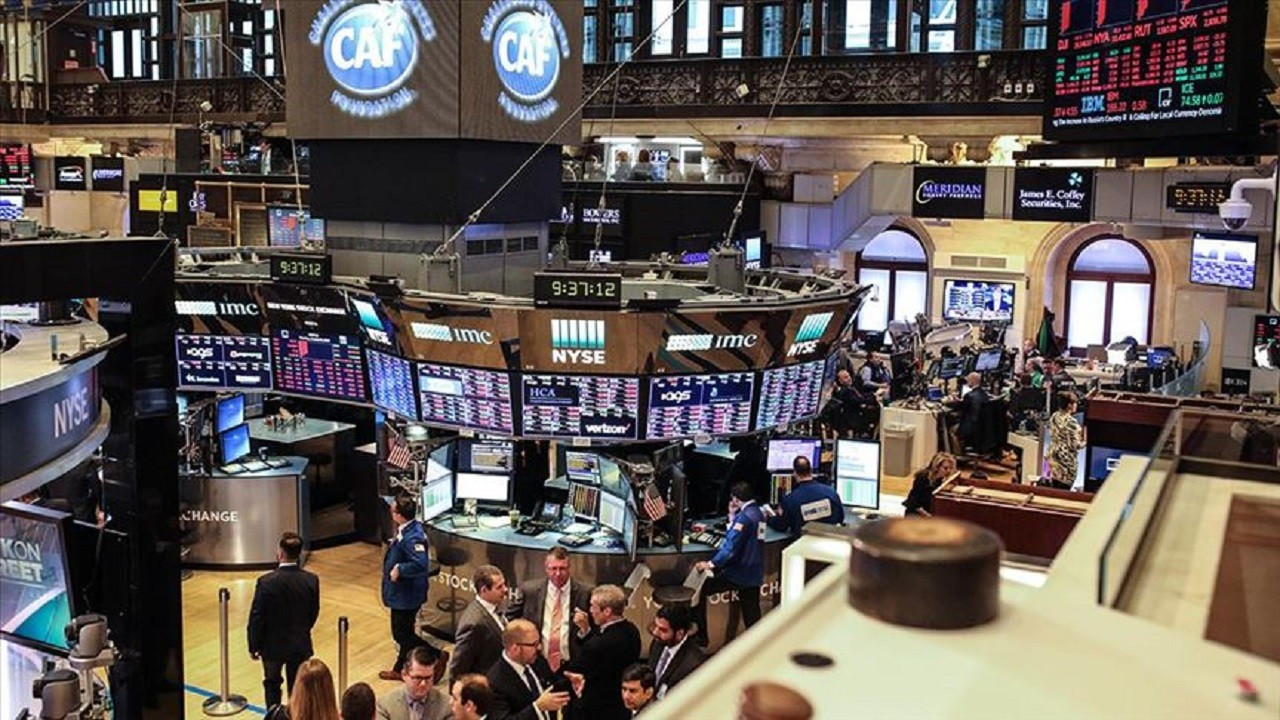 New York borsası, haftanın birinci süreç gününe düşüşle başladı