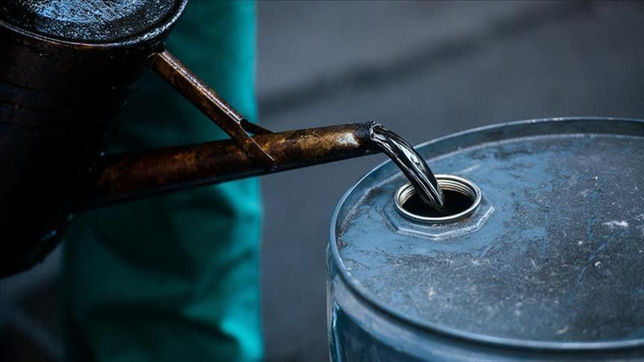 Petrol fiyatları düşüş sonrası toparlanıyor! Dayanak ve direnç düzeyleri ne?