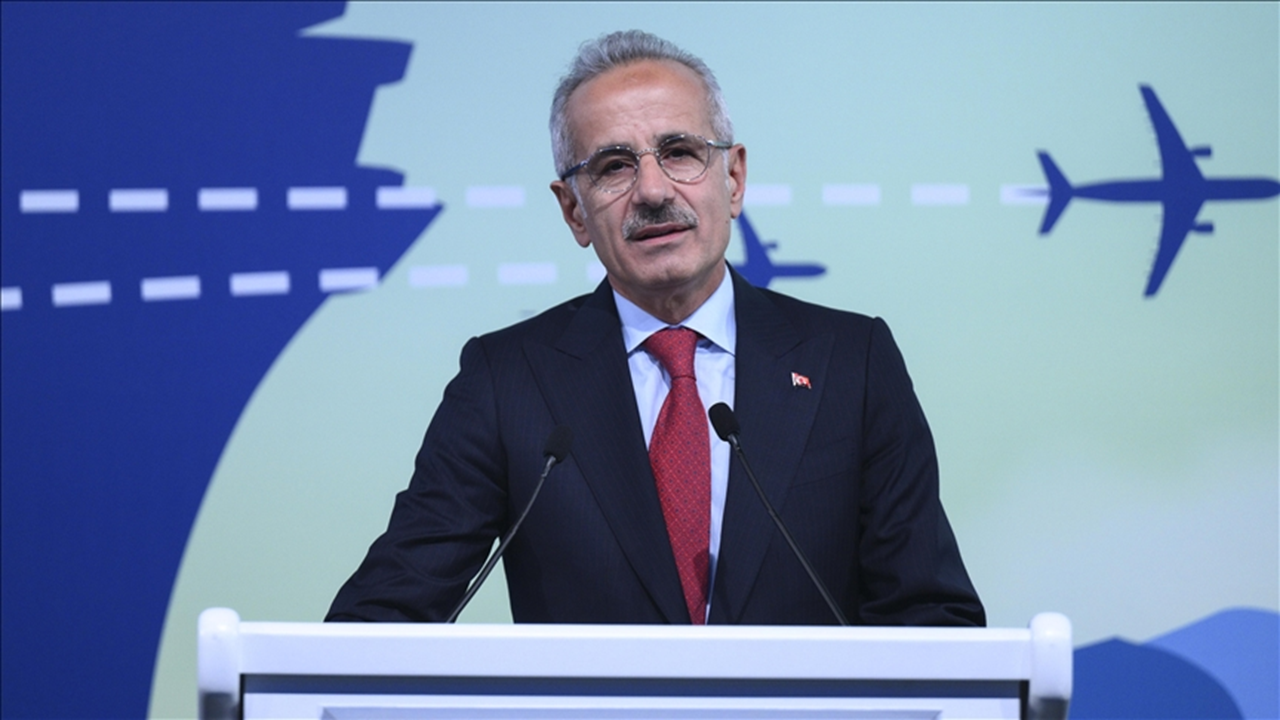 Şam Havalimanı’ndaki çalışmalar tamamlandı: Bakan Uraloğlu duyurdu: Hava-yer telsiz sistemleri devrede